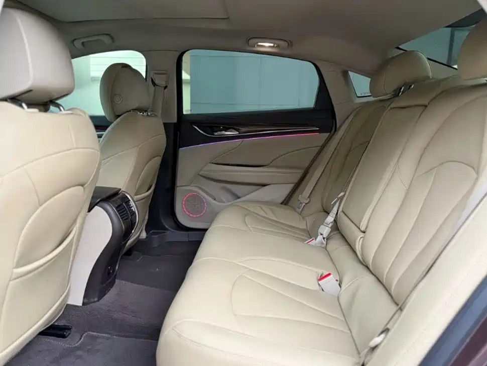 Фото 7 - Buick LaCrosse