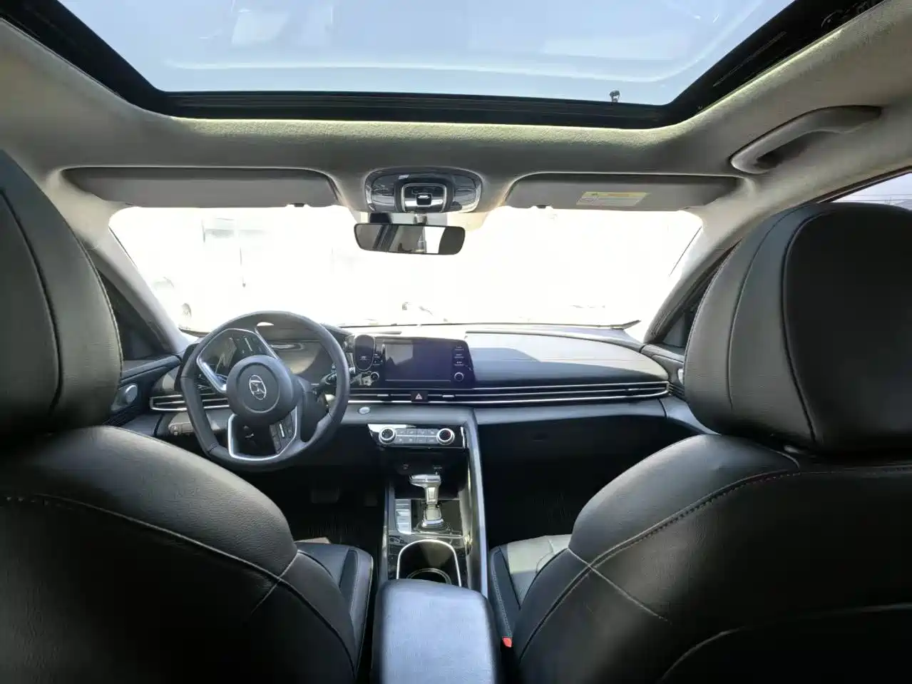 Hyundai Elantra 2021 1.5L CVT GLX Elite Edition фото 10