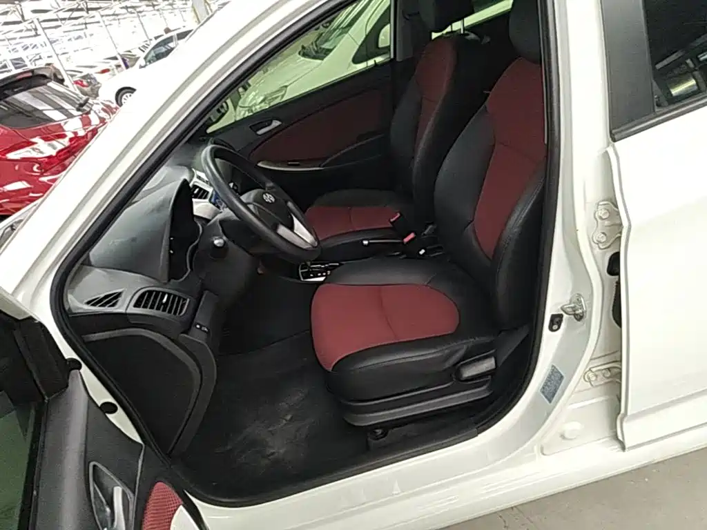 Hyundai Reina 2015 2014 Model 1.4L Automatic GLX