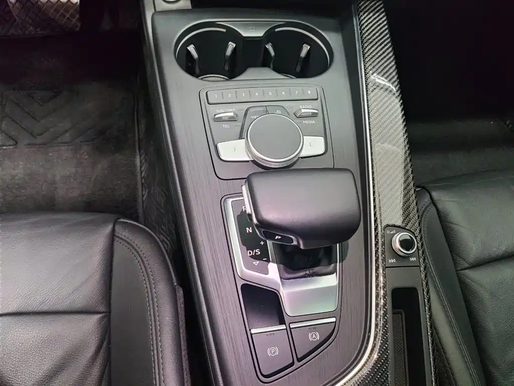 Audi A4L 2019 40 TFSI Fashion (China VI) фото 16