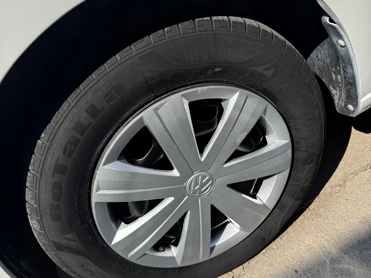 Volkswagen Jetta 2017 1.5L Automatic Fashion фото 9