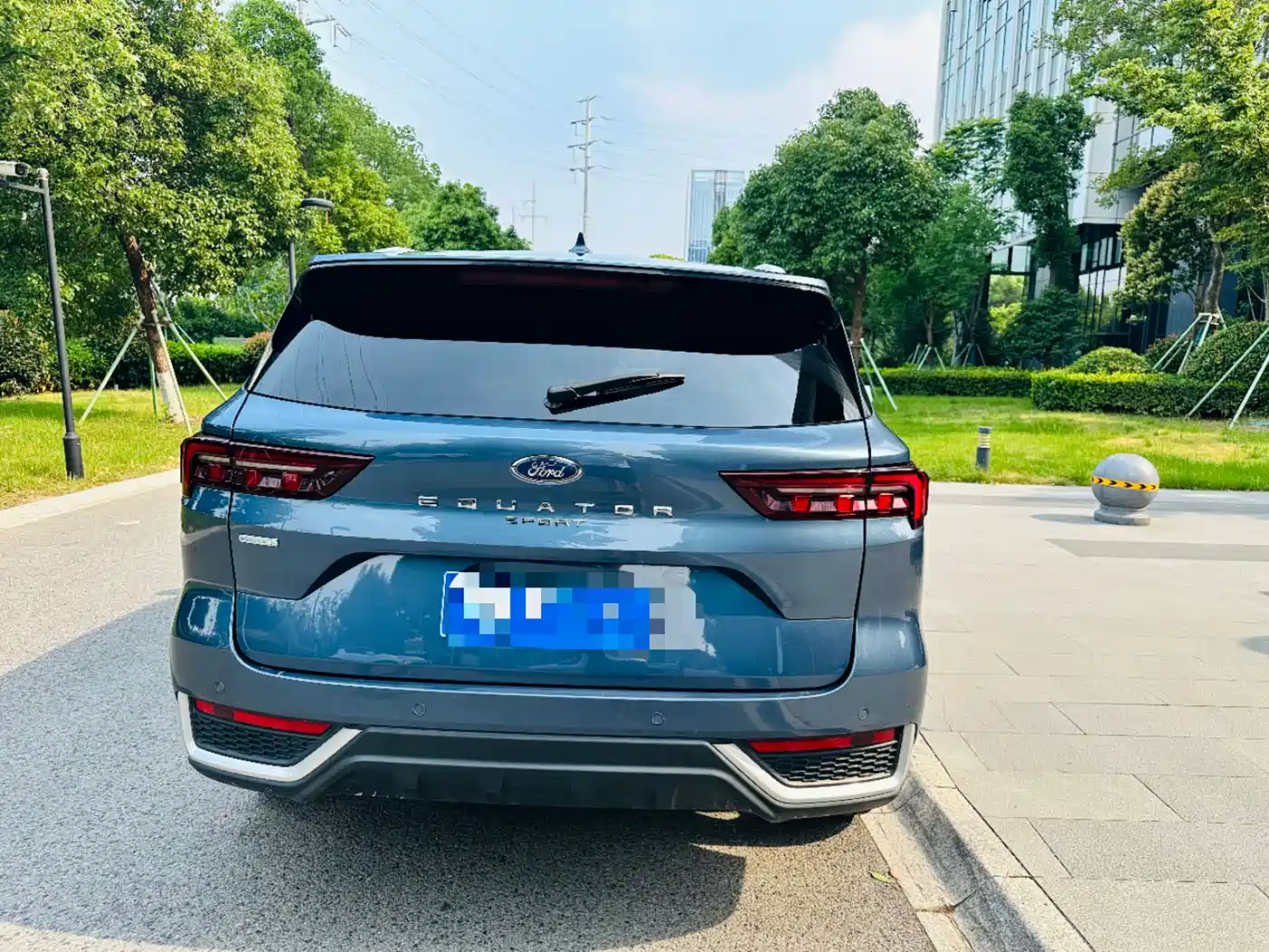FORD LING RUI