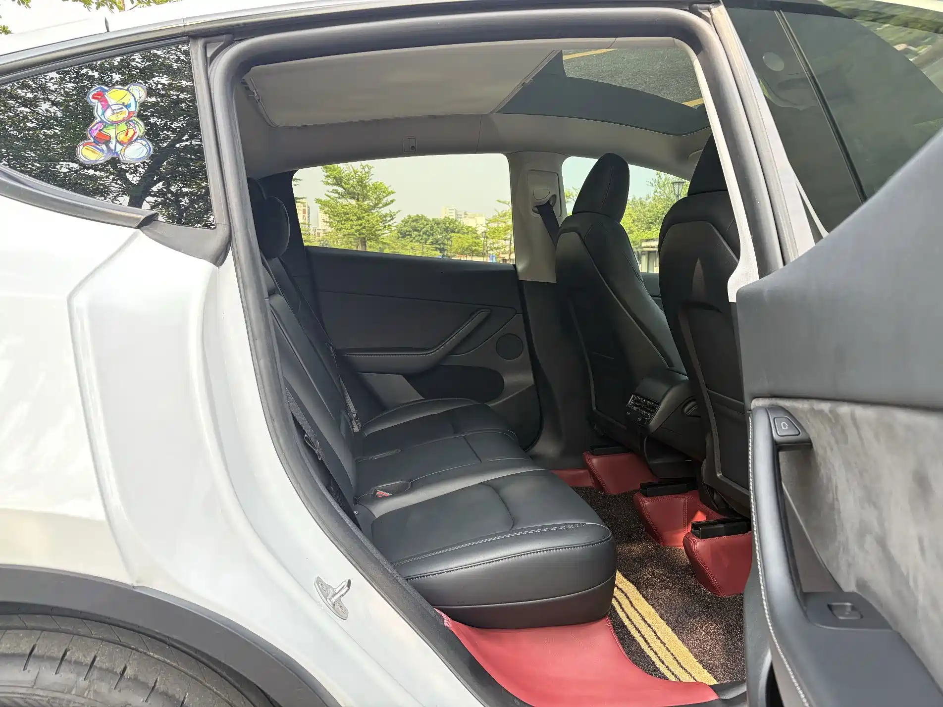 Фото 19 - Tesla Model Y