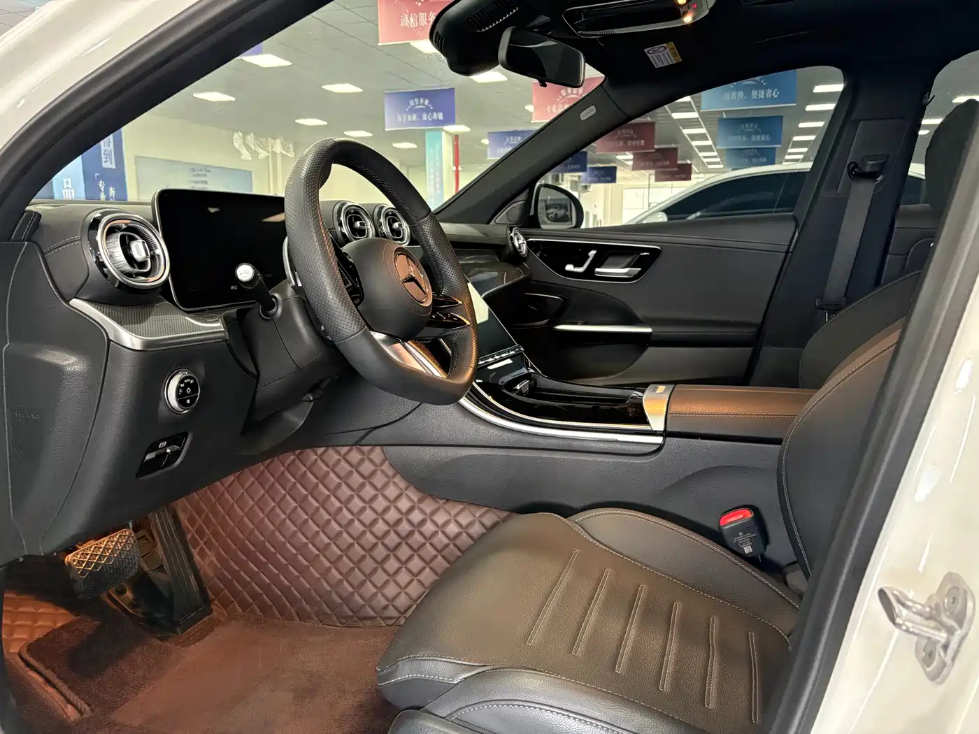 Mercedes-Benz C-Class 2024 C 260 L Sport фото 4