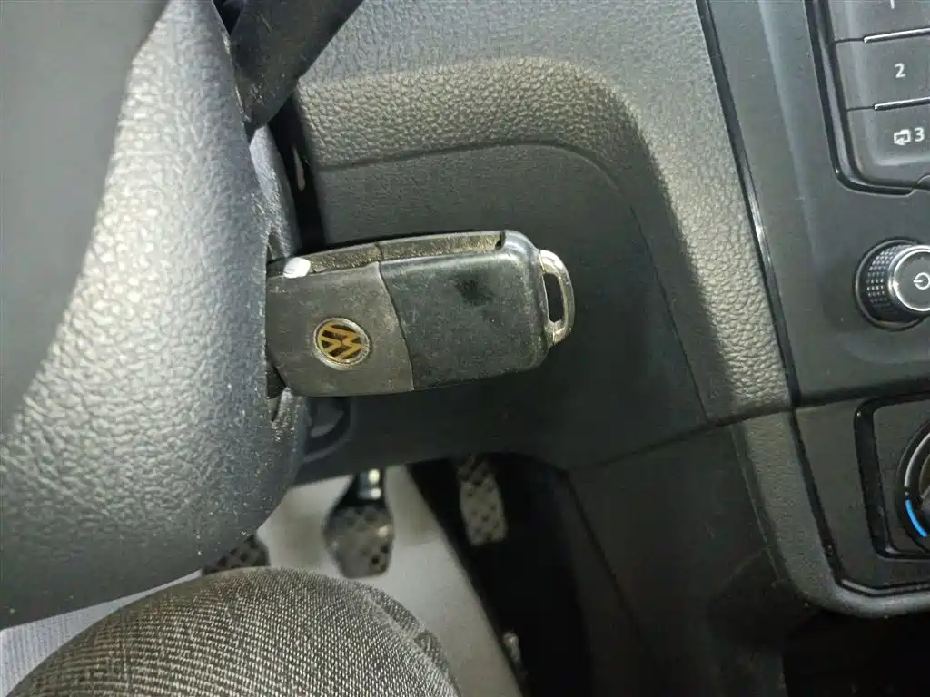 VOLKSWAGEN SANTANA