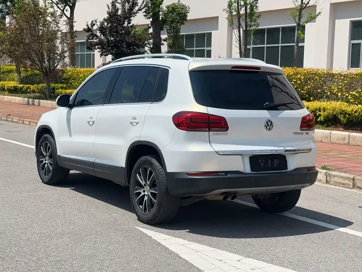 Volkswagen Tiguan 2016 Model 300TSI Automatic 2WD Luxury Edition фото 7