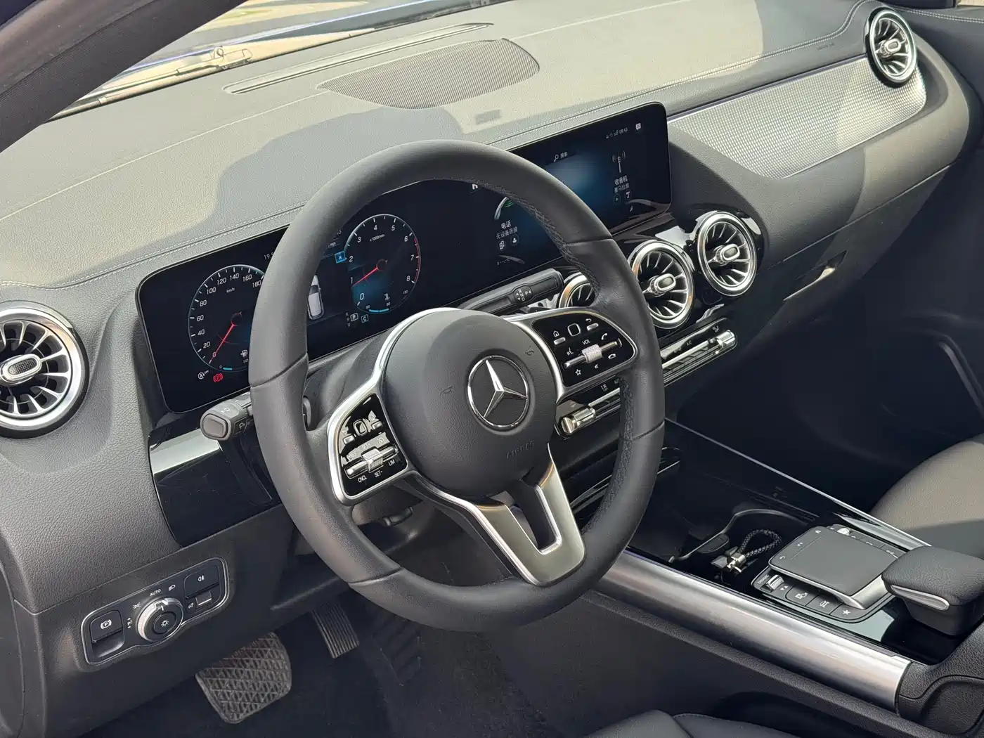 Mercedes-Benz GLA 2020 GLA 200 4MATIC фото 6
