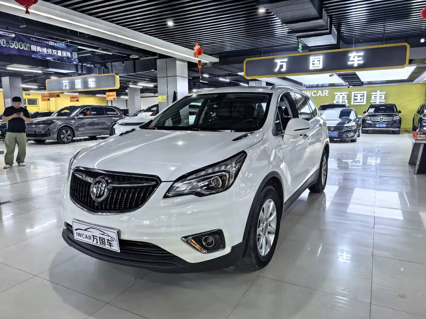 Фото 1 - Buick Envision Plus