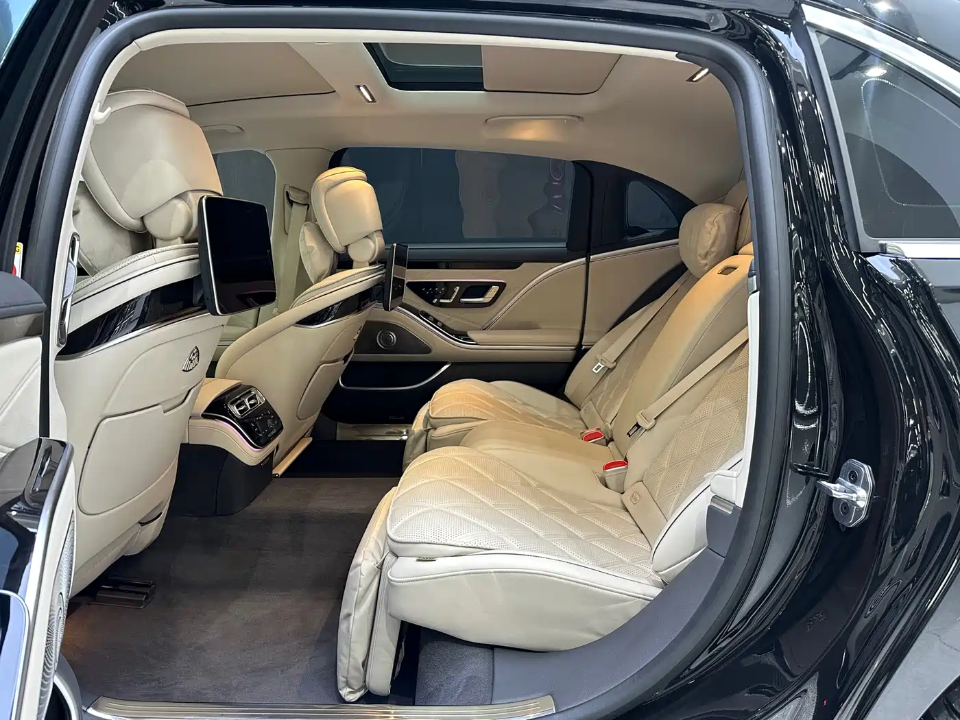 MERCEDES-BENZ MAYBACH S-CLASS