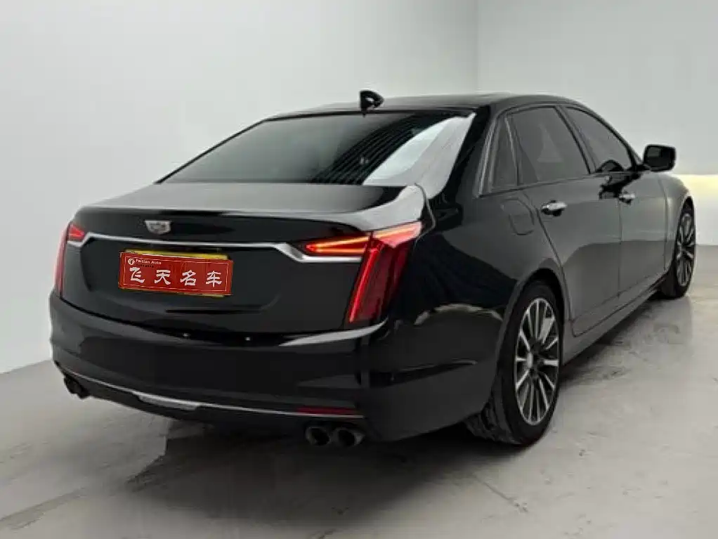 CADILLAC CT6