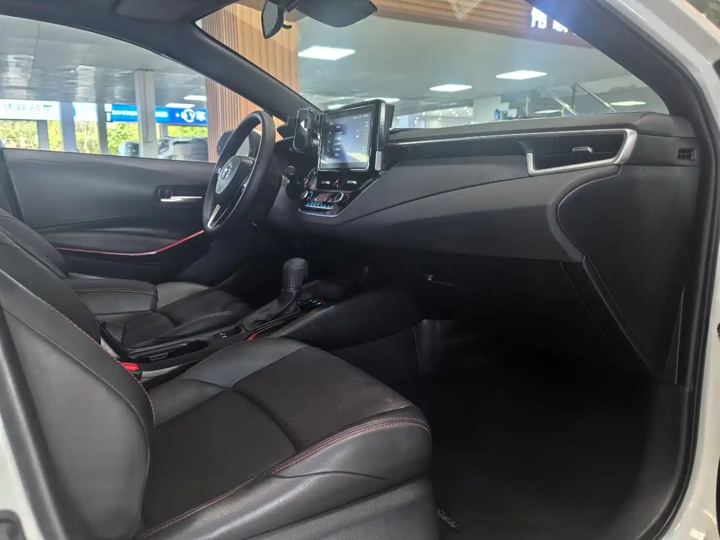 Toyota Levin 2022 185T CVT Sport Edition фото 4