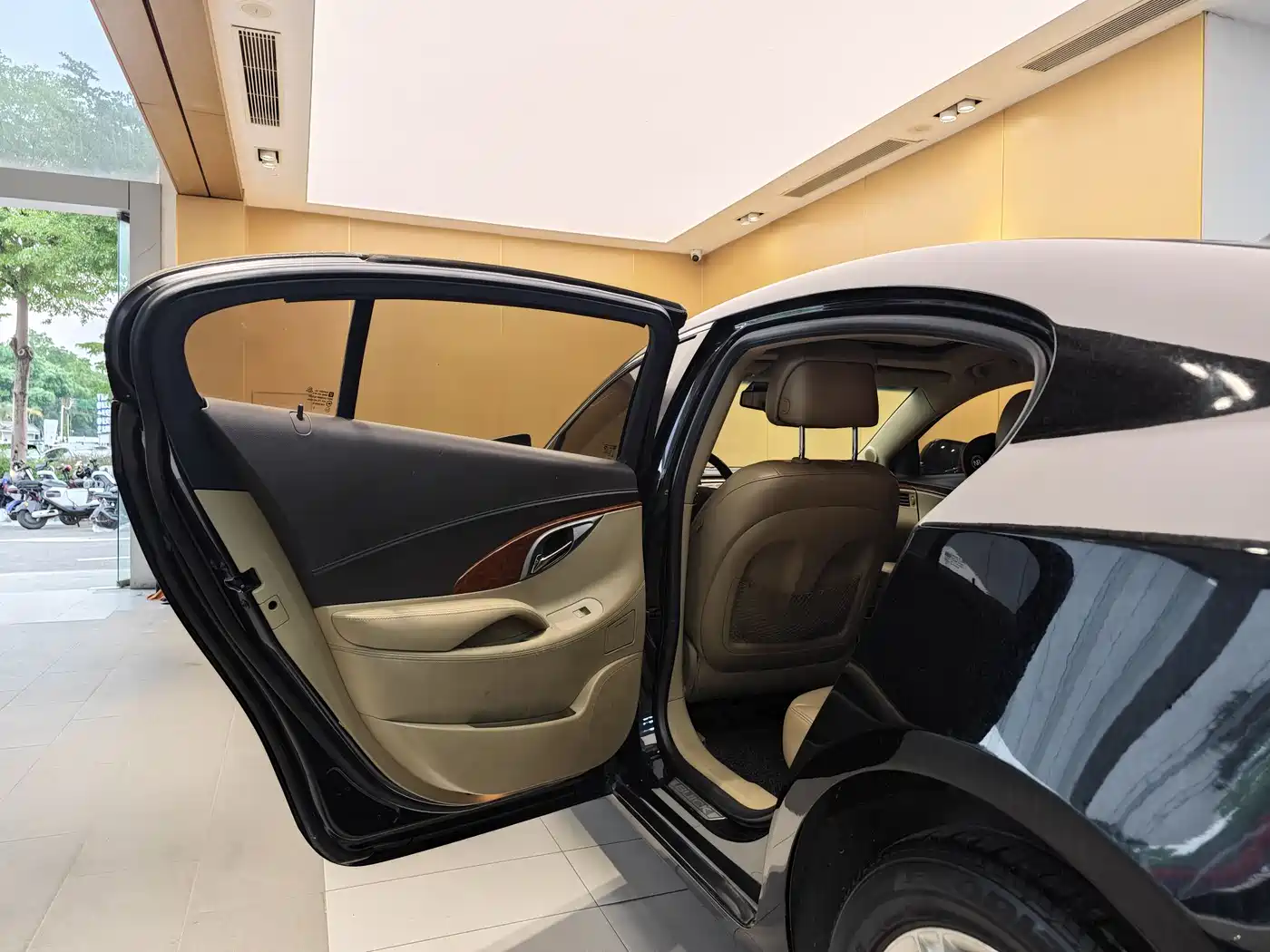 Buick LaCrosse 2012 2.4L SIDI Elegance Edition фото 20