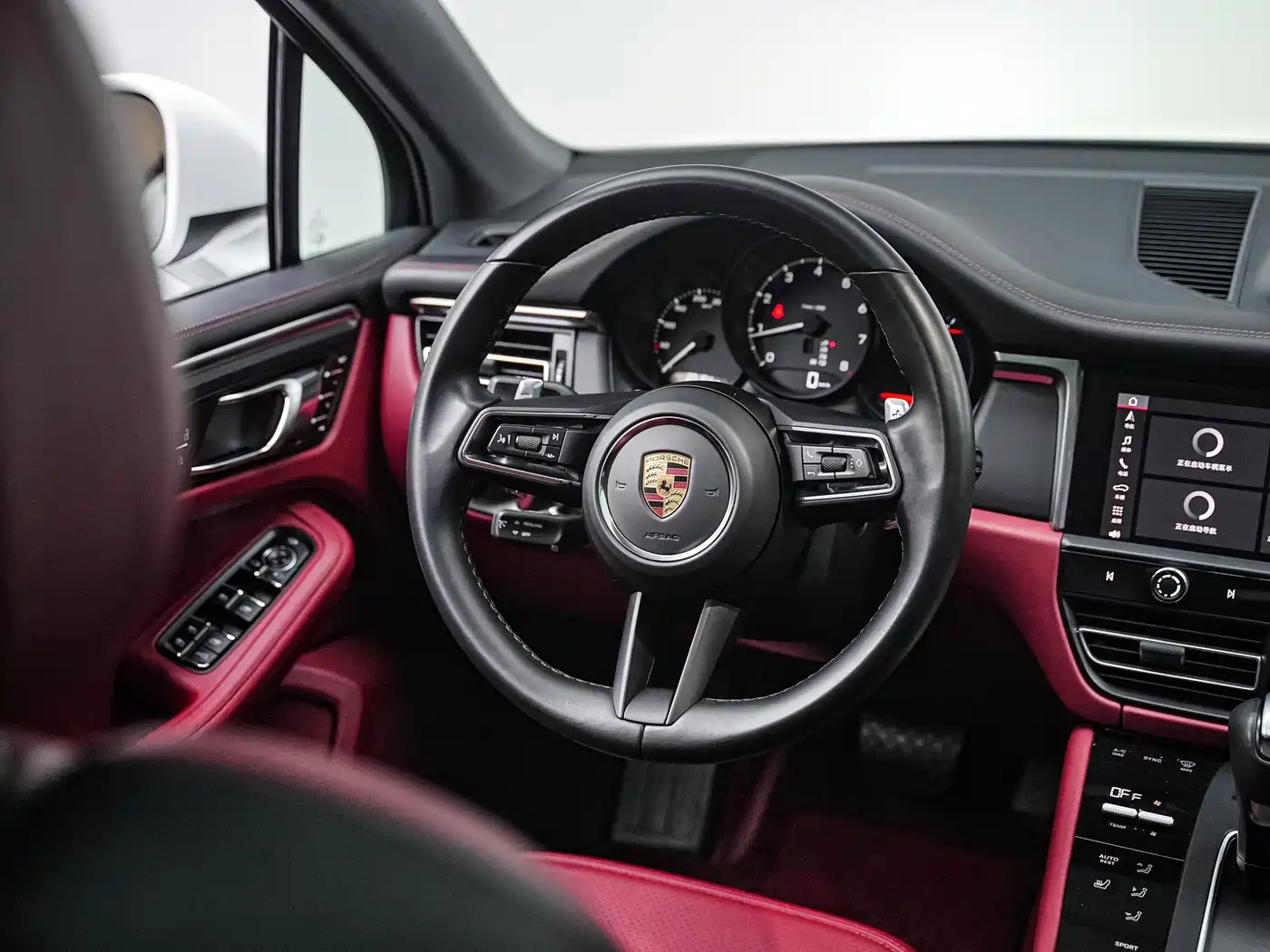 Porsche Macan 2024 Macan 2.0T фото 17