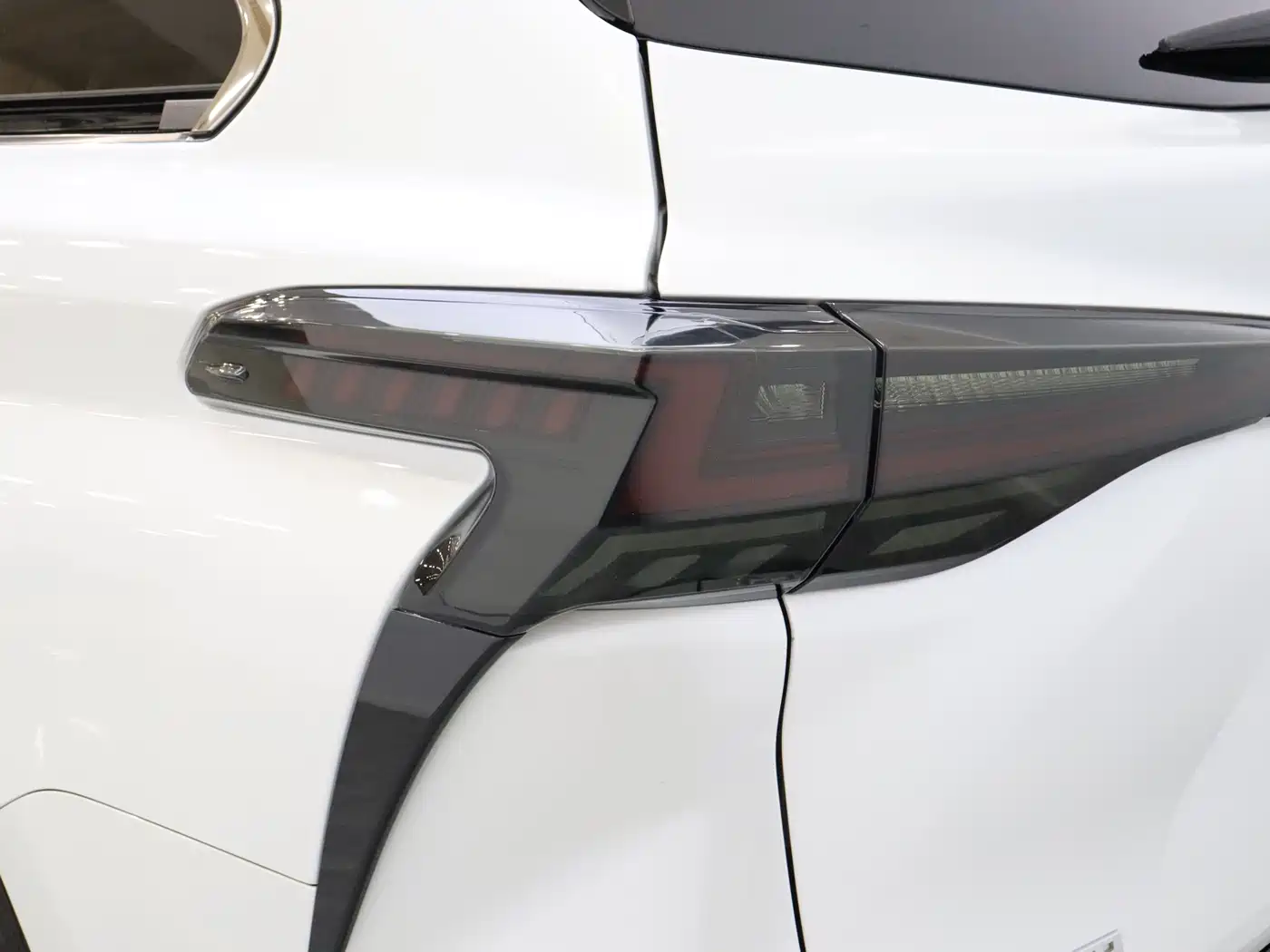 Toyota Sienna 2023 2.5L Hybrid Comfort Edition фото 10