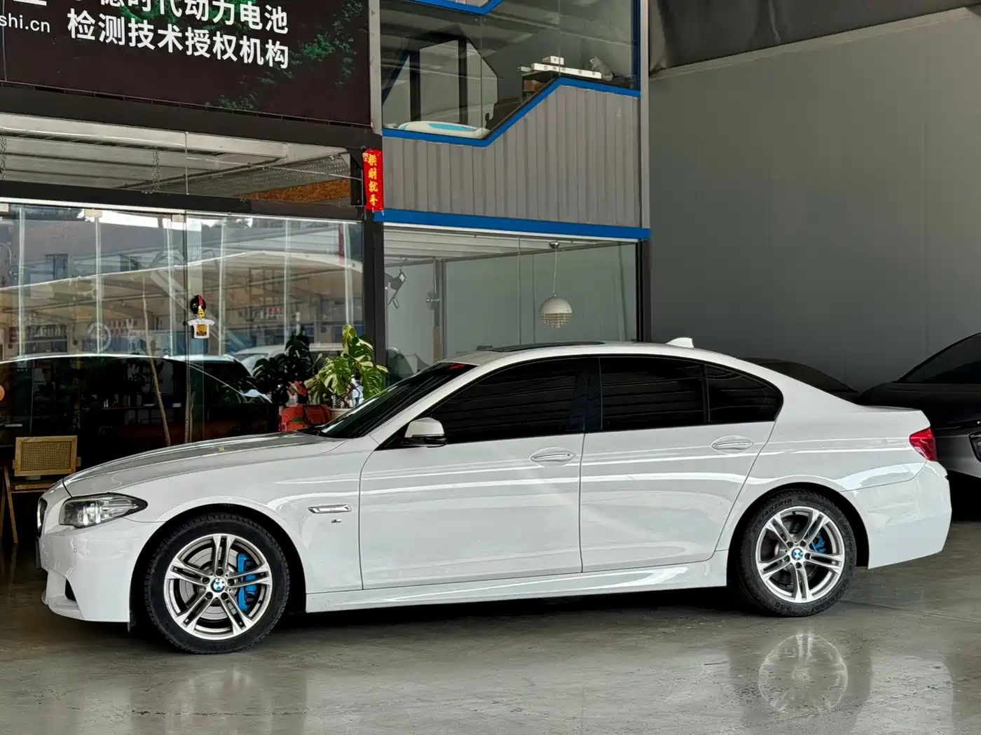BMW 5 Series (Import) 2014 2014 535i xDrive M Sport