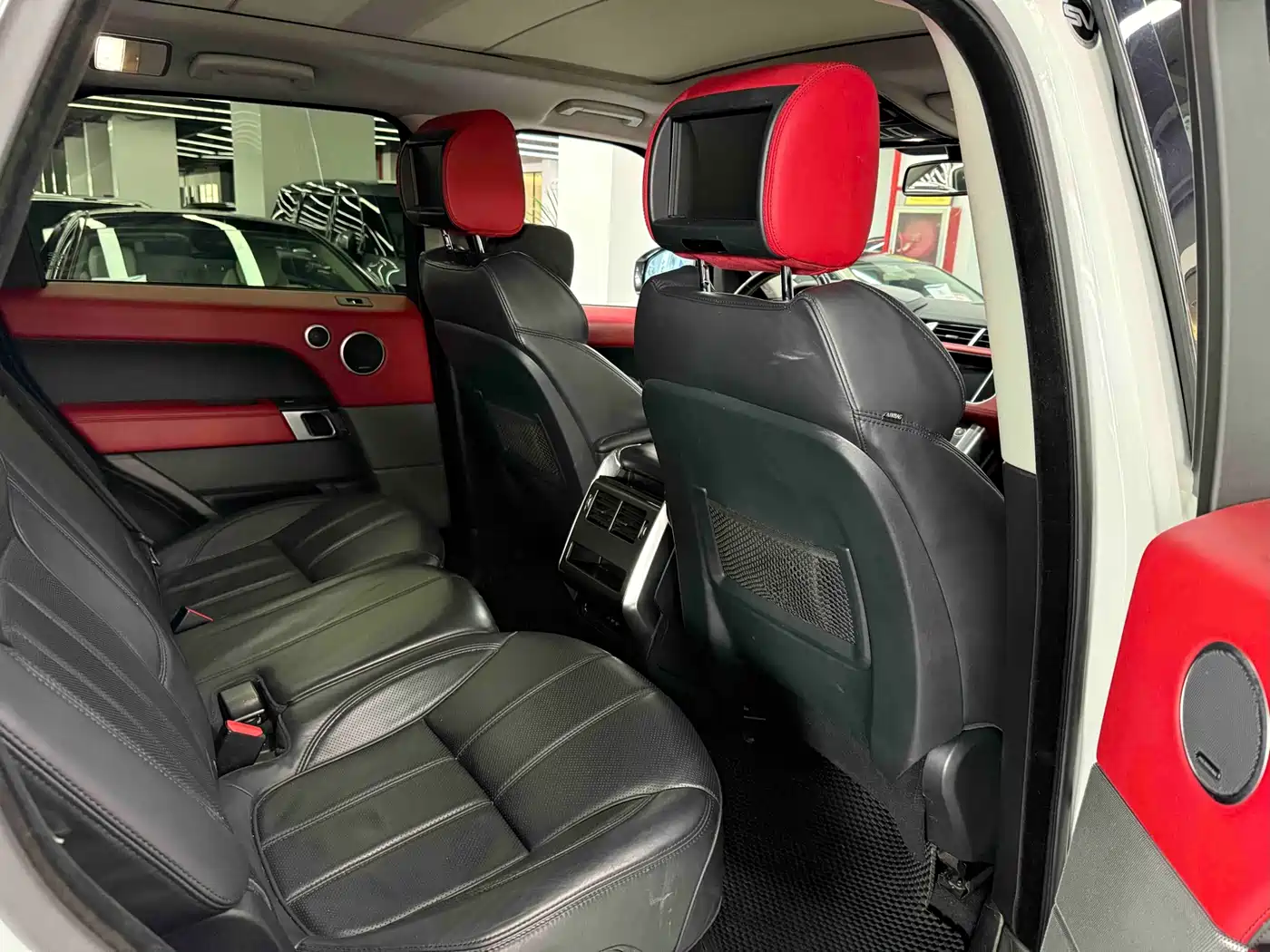 Land Rover Range Rover Sport 2014 3.0 SC V6 HSE DYNAMIC фото 4