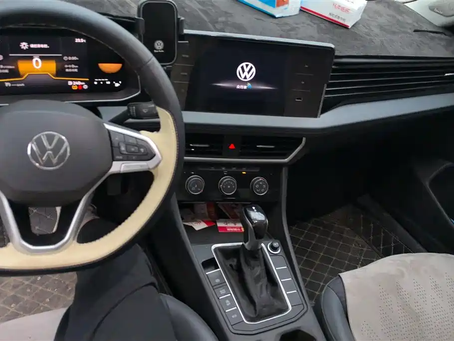 Volkswagen Sagitar 2024 200TSI DSG Flying Edition фото 12