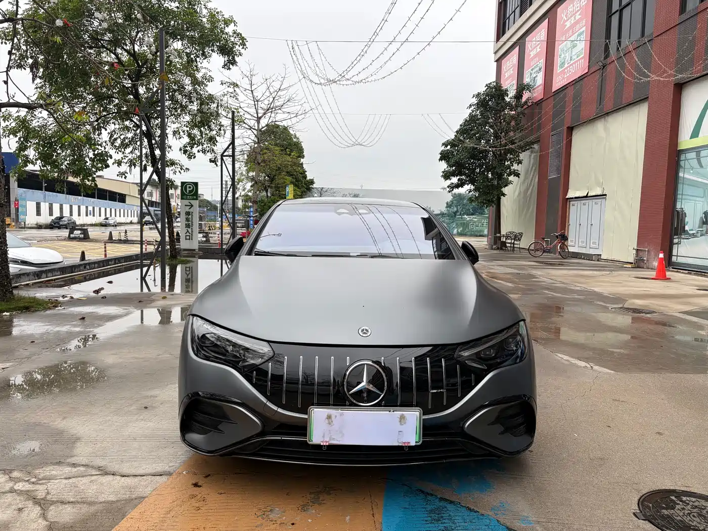 MERCEDES-BENZ EQE AMG