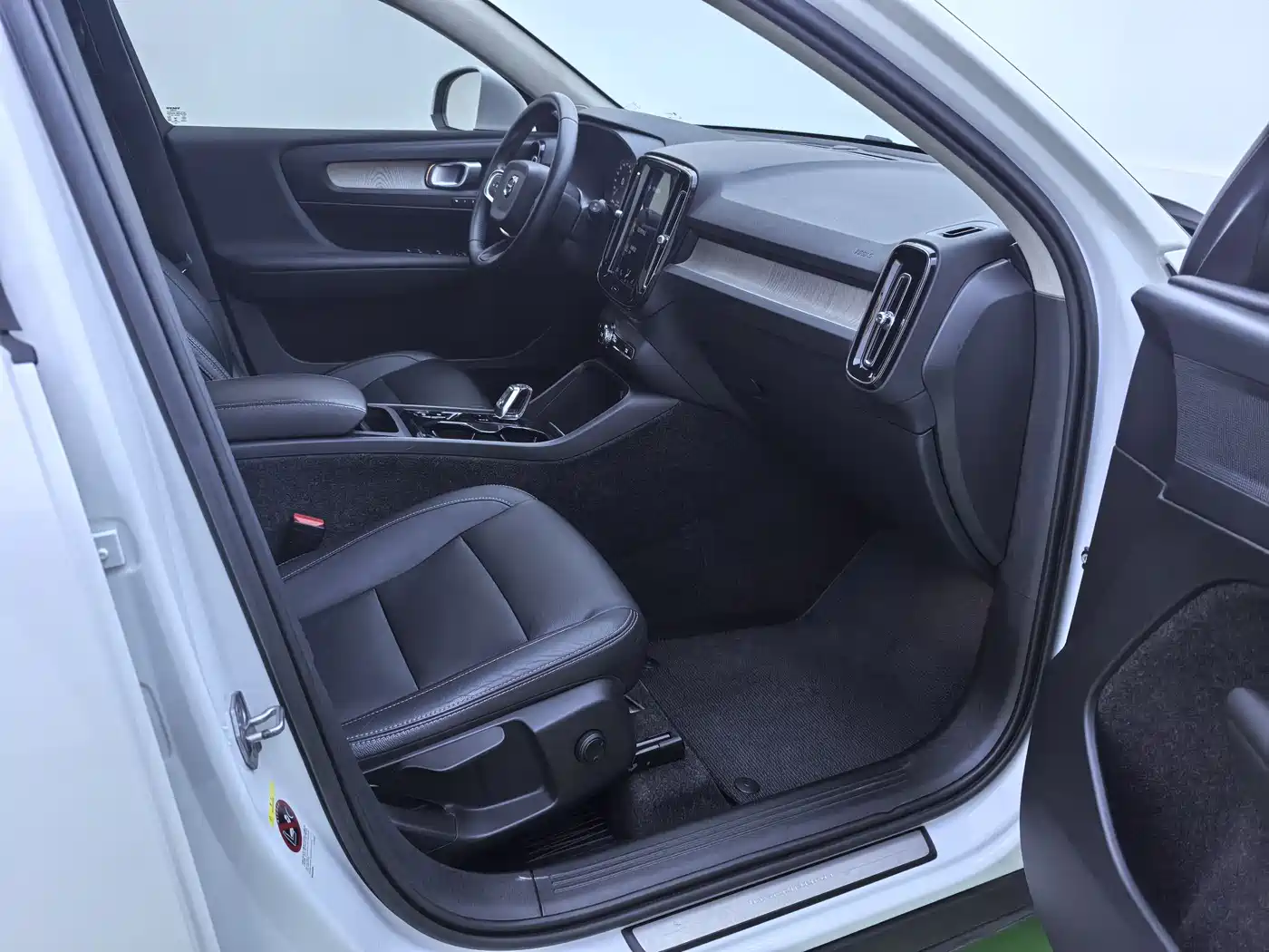 Фото 15 - Volvo XC40