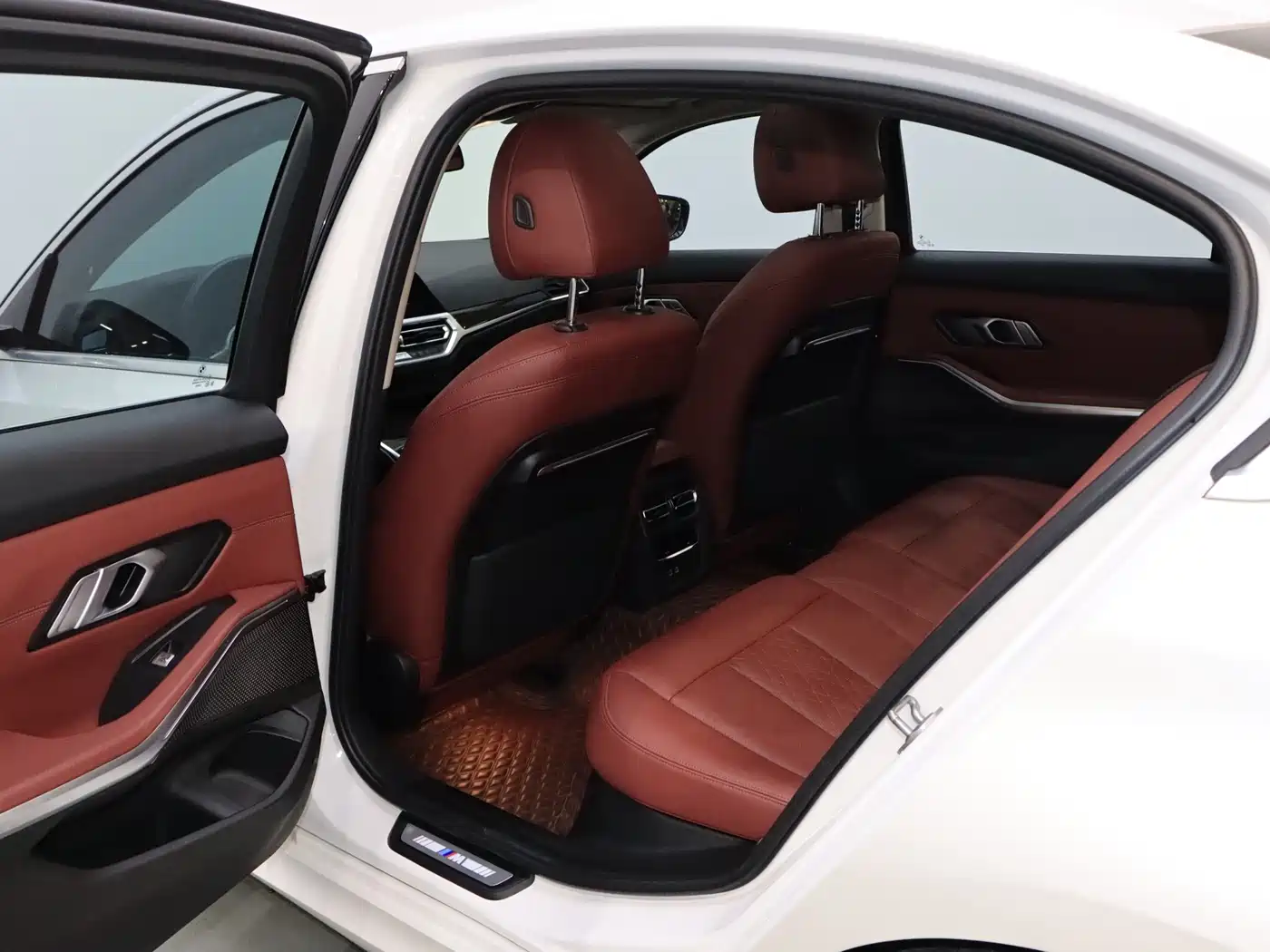 BMW 3 Series 2022 325Li M Sport Package фото 16