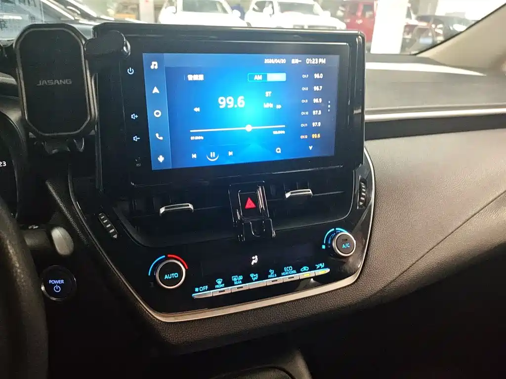 Toyota Corolla 2021 Hybrid 1.8L E-CVT Elite Edition фото 13