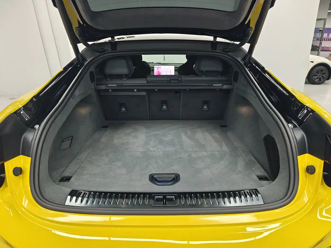 Lotus Emeya 2024 2024 EMEYA S+