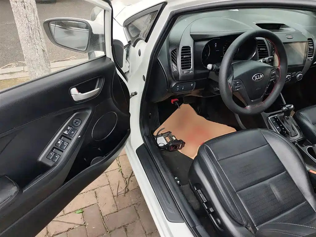 Kia K3 2017 1.6L Automatic 15th Anniversary Special GLS фото 16
