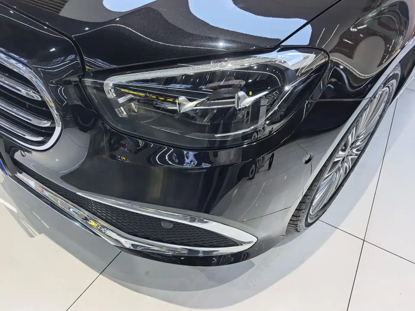 MERCEDES-BENZ E CLASS