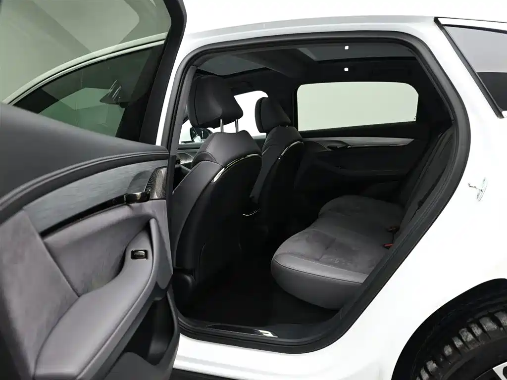 Voyah Auto VOYAH Zhuiguang 2024 PHEV AWD Ultra Long Range Flagship фото 14