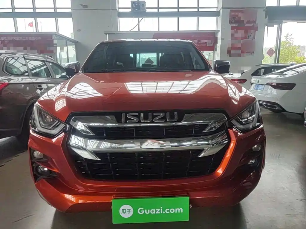 Фото 3 - Isuzu D-MAX