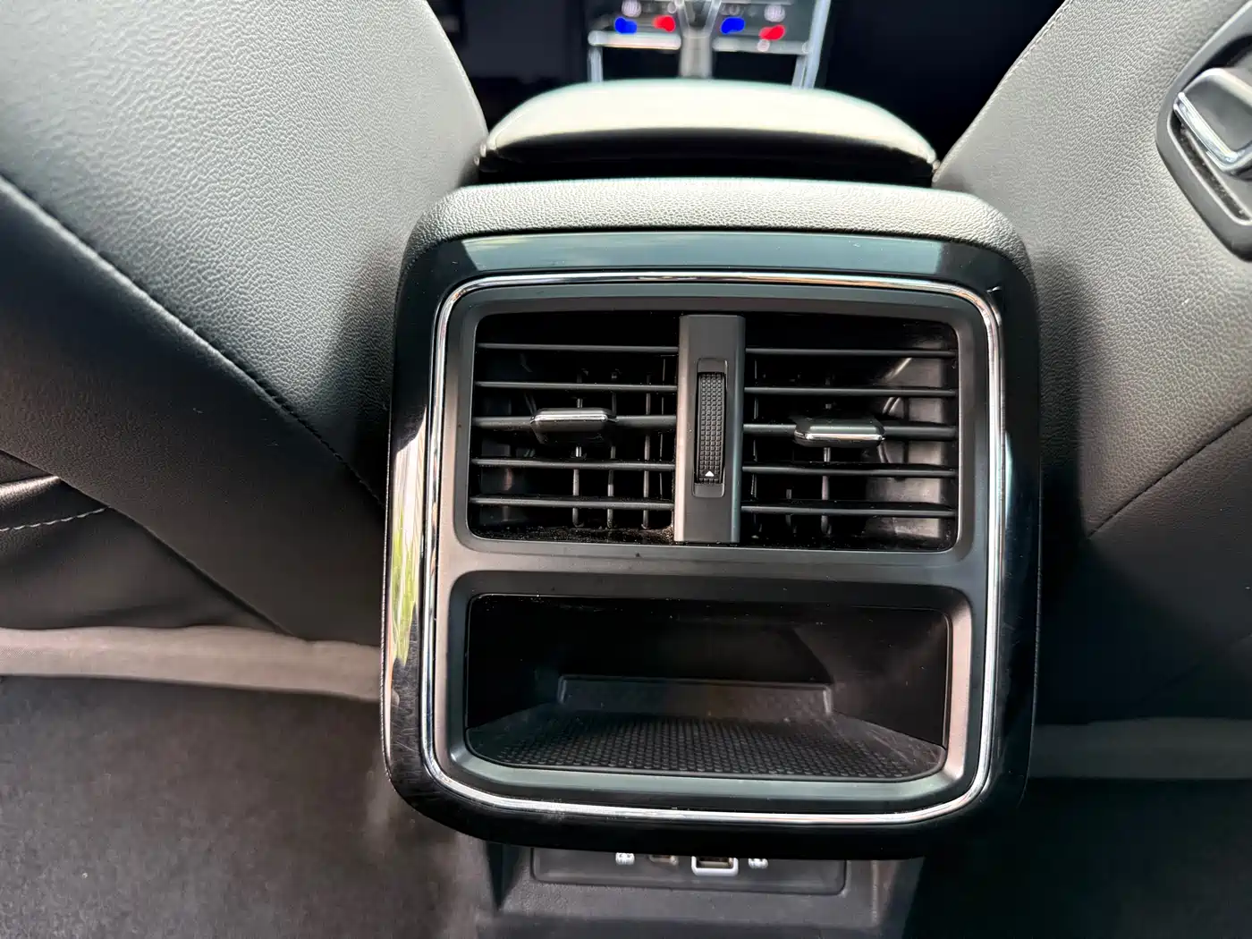 Volkswagen Passat 2022 330TSI Elite Edition фото 21