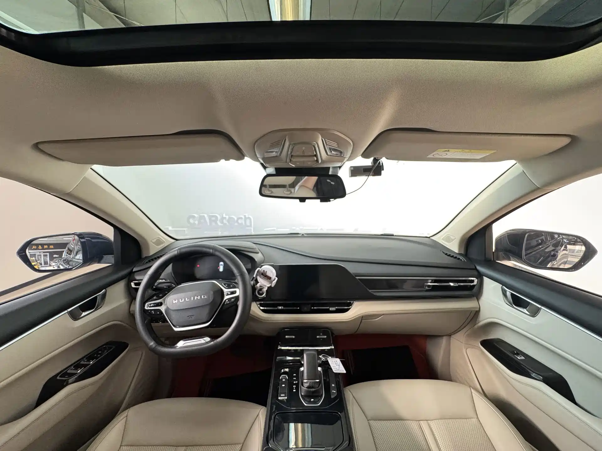 Photo 5 - Wuling Motors Wuling Victory
