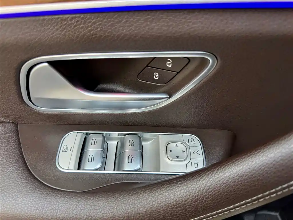 Mercedes-Benz GLS 2023 GLS 450 4MATIC Luxury Edition фото 32