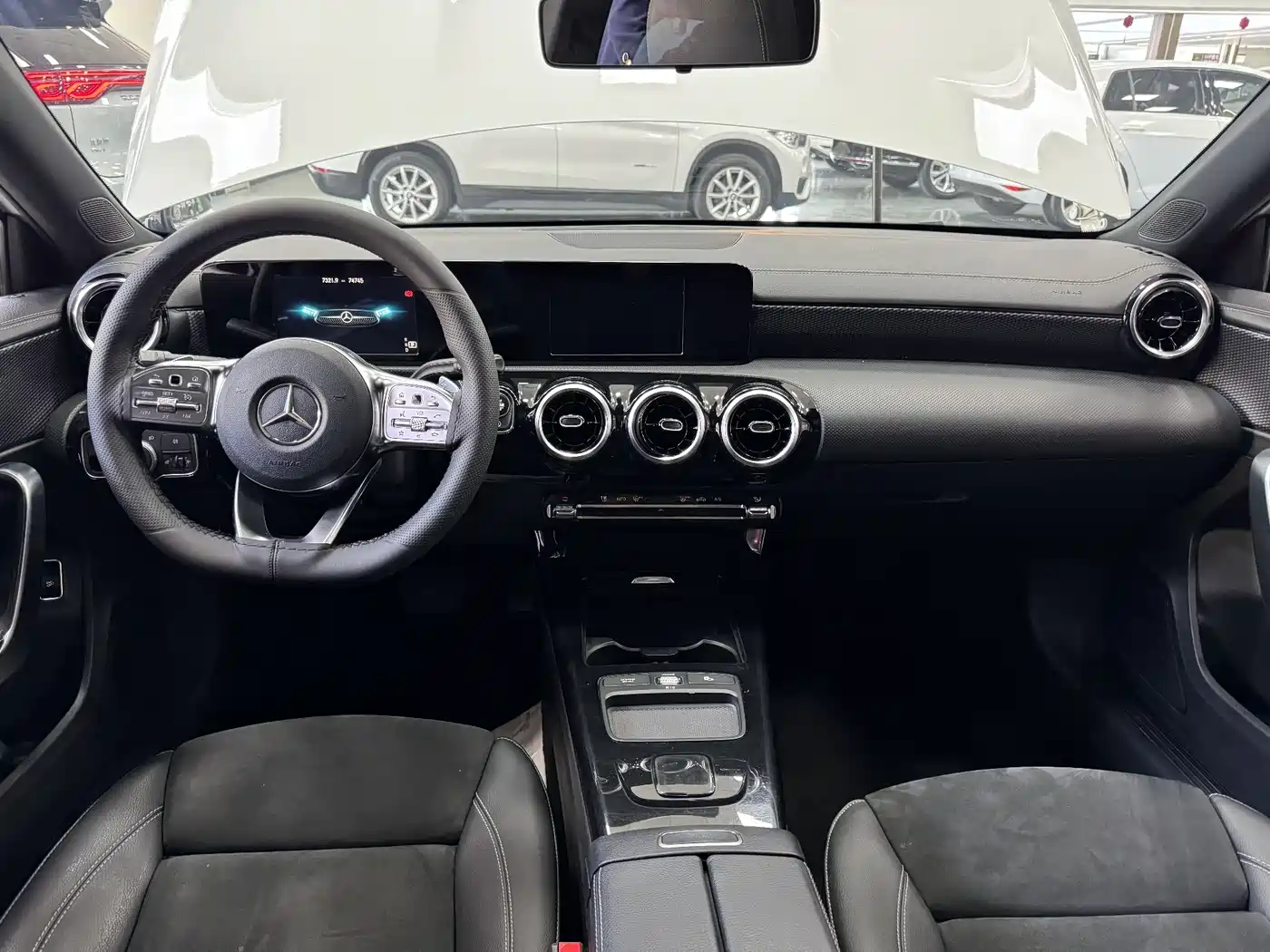 Mercedes-Benz A-Class 2020 A 180 L Sport Sedan фото 9
