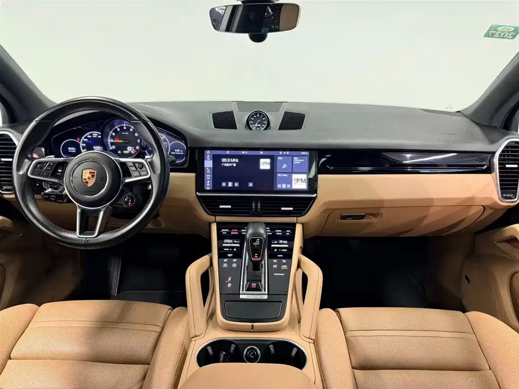 Фото 9 - Porsche Cayenne New Energy