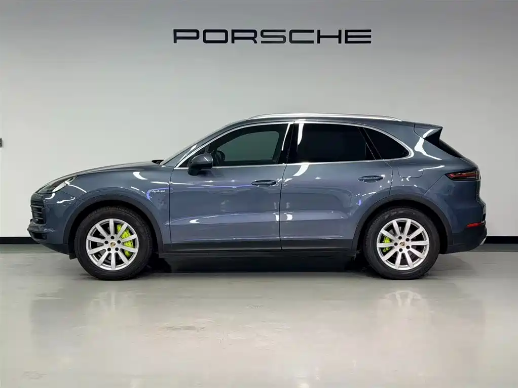 Фото 4 - Porsche Cayenne New Energy