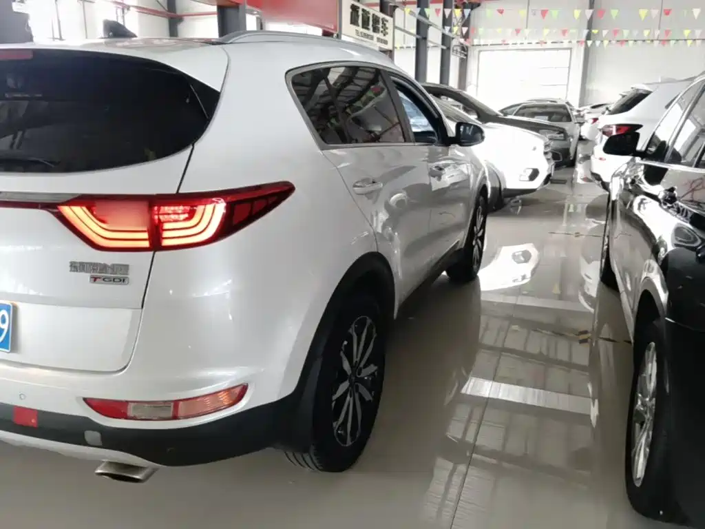 Kia KX5 2018 2017 1.6T Automatic 2WD 15th Anniversary Special DLX
