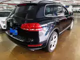 Фото 3 - Volkswagen Touareg