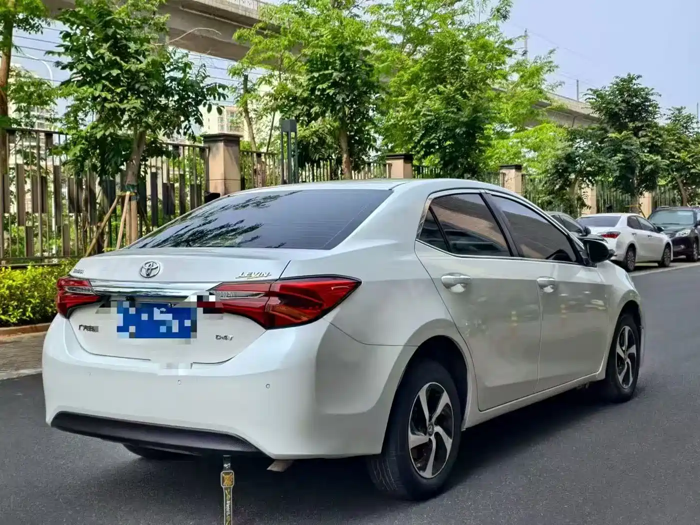 Toyota Levin 2017 Facelift 185T CVT Elite (China V) фото 7