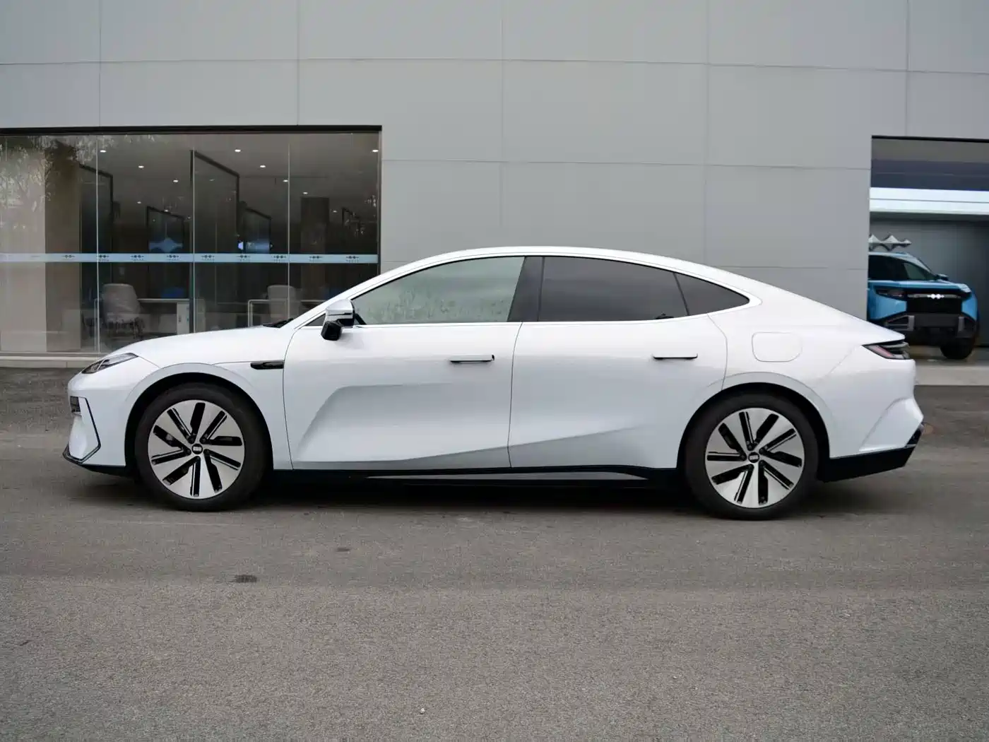 Geely Galaxy Galaxy E8 2025 2024 665km RWD Starship Voyager Edition