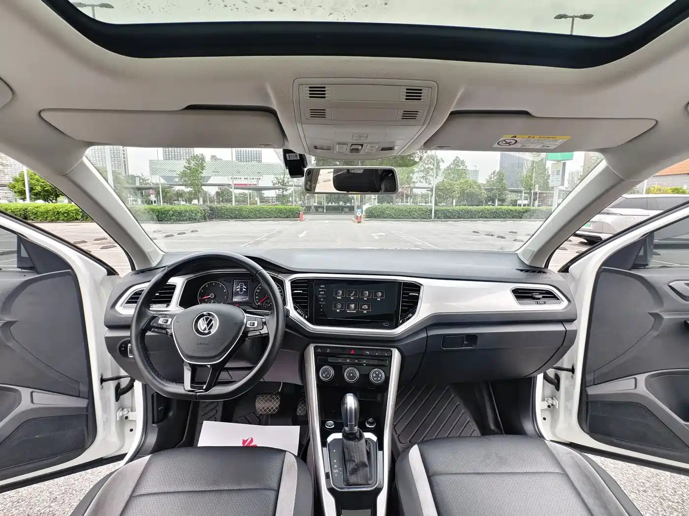 Volkswagen T-ROC 2022 280TSI DSG 2WD Elite PLUS фото 14