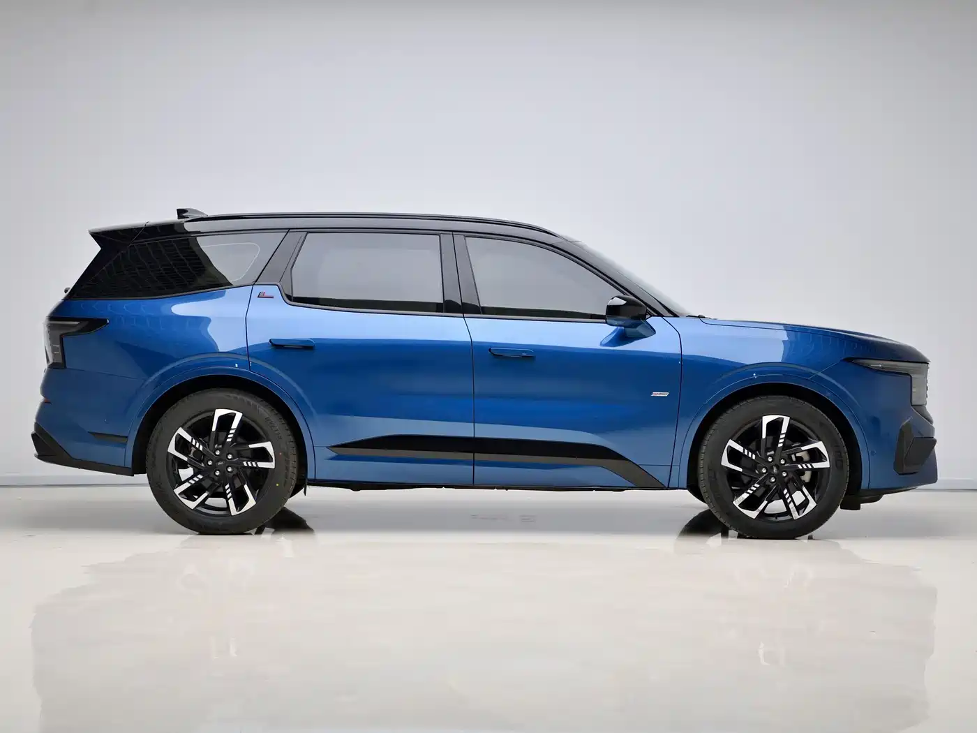 Фото 8 - Ford Edge