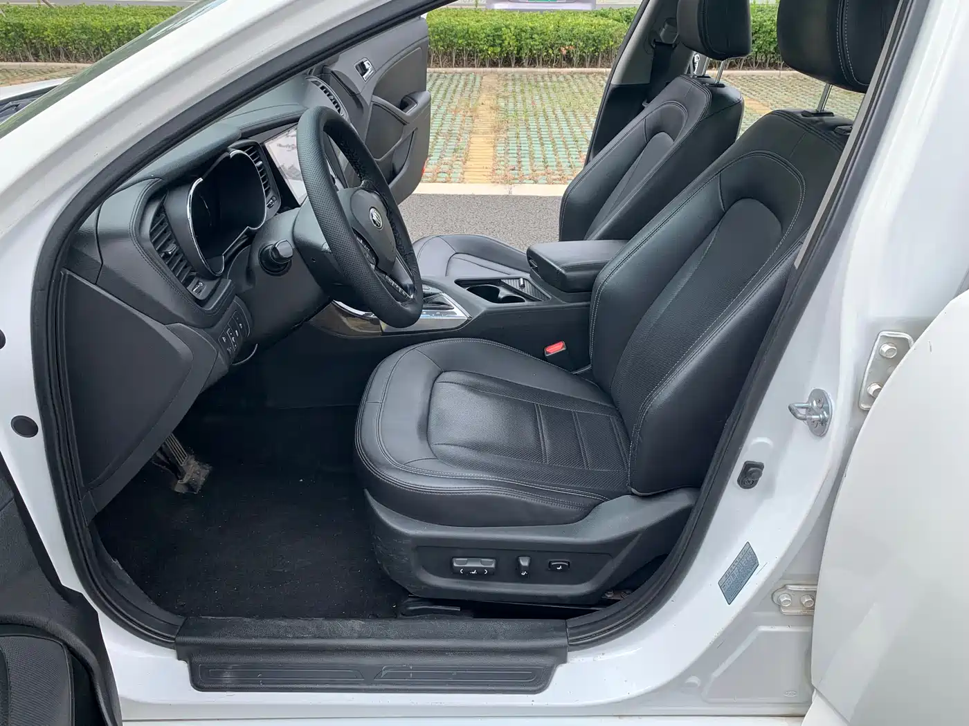 Kia K5 2012 2.0L Automatic DLX-2 фото 7