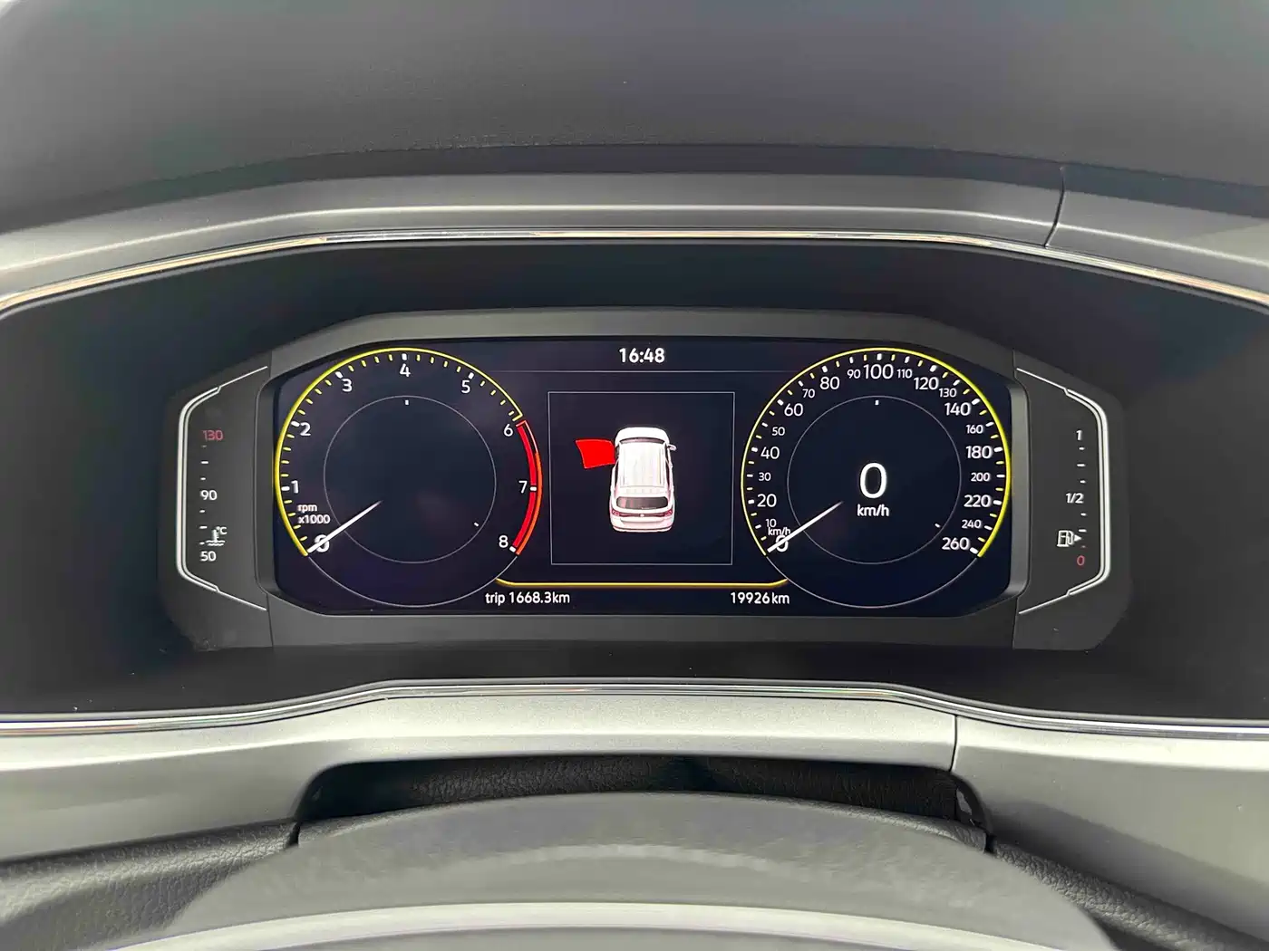 Фото 19 - Volkswagen T-Cross