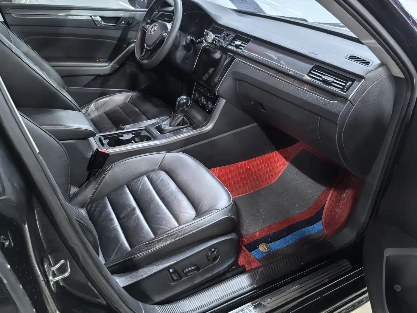Volkswagen Passat 2015 1.8TSI Automatic Prestige Edition фото 11