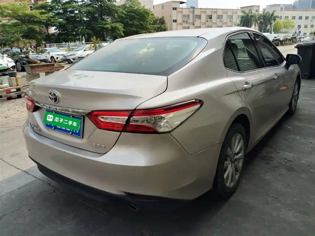 Toyota Camry 2018 2.0G Luxury Edition фото 7
