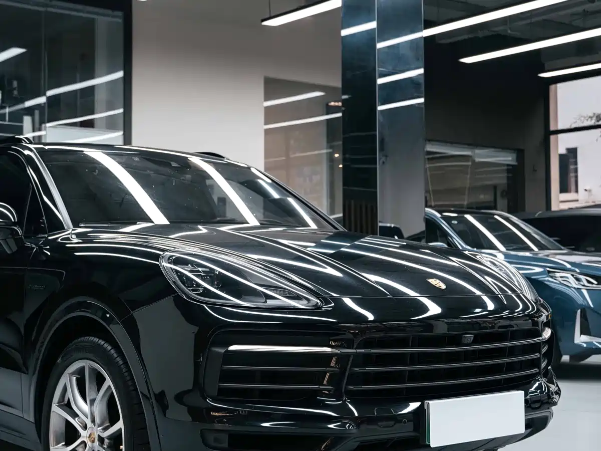 Porsche Cayenne New Energy 2023 Cayenne E-Hybrid 2.0T Platinum Edition фото 7