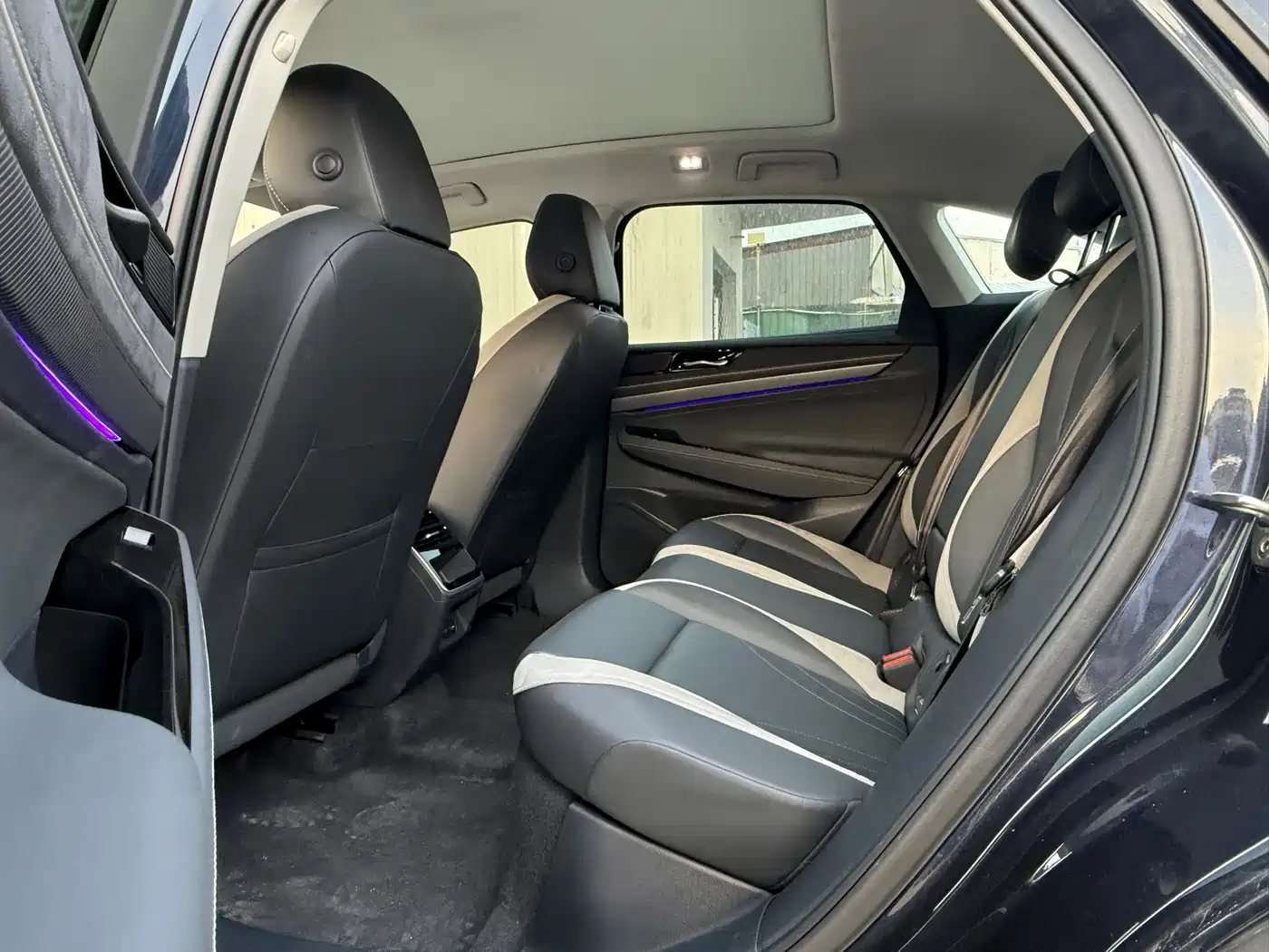 VOLKSWAGEN ID.7 VIZZION