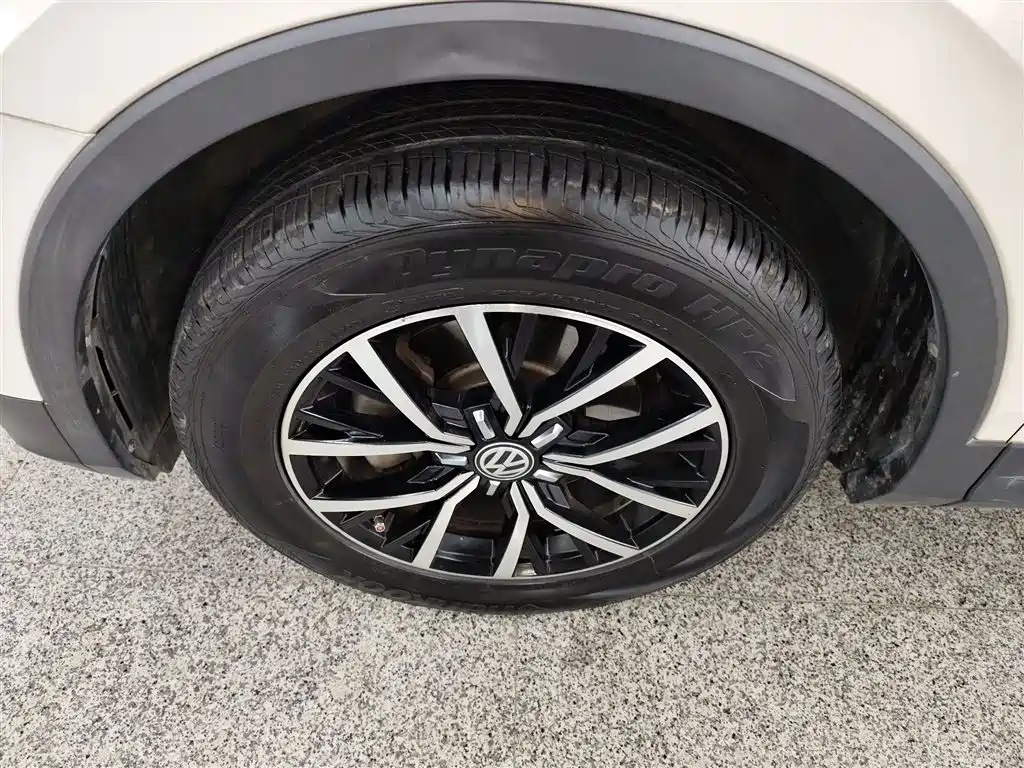 Volkswagen Tiguan L 2017 330TSI Automatic 2WD Comfort Edition фото 23