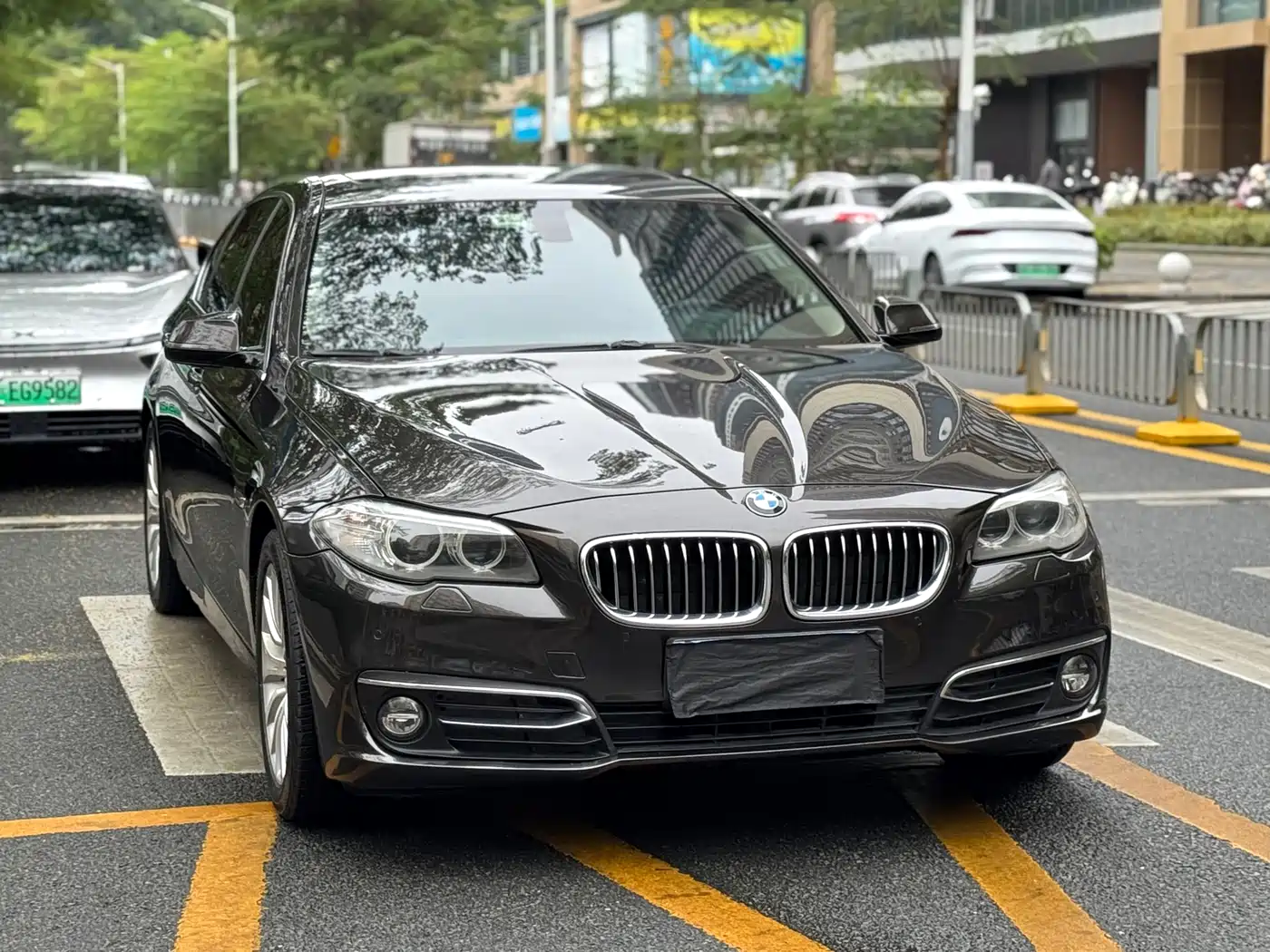 BMW 5 Series 2014 525Li Luxury Design Package фото 3